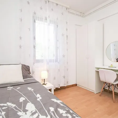 Barbara By Interhome Tribalj